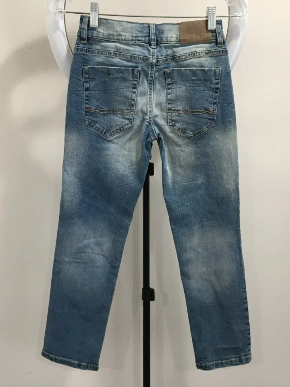 TOMMY HILFIGER Distressed Cut Step Hem Adj Waist Distressed Applique Logo Jeans